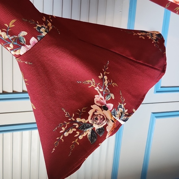 Haute Rogue Red Floral Romper - Picture 6 of 15